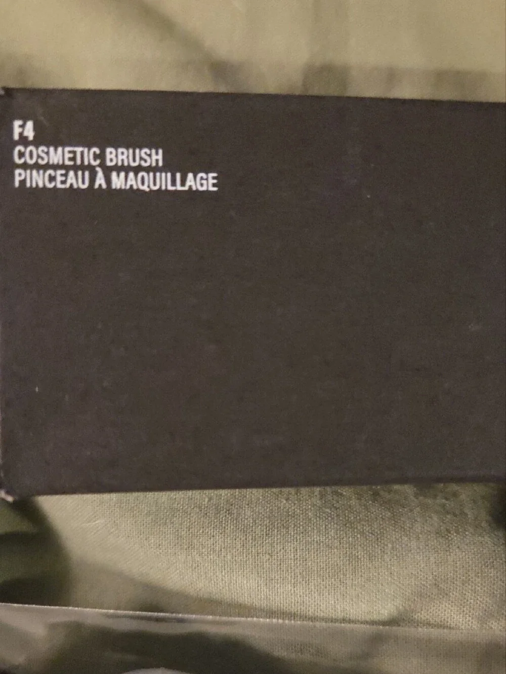 Dual-Ended Makeup Brush F4 - Black Handle with Gray Bristles
